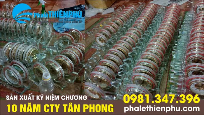 San-xuat-ky-niem-chuong-10-nam-cty-tan-phong