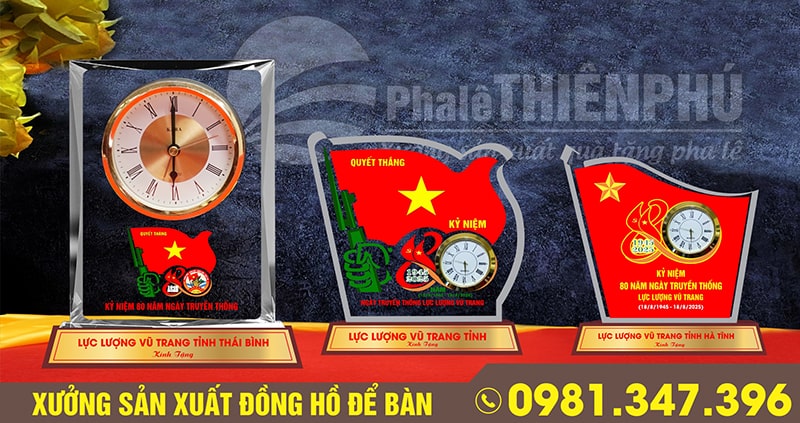 các mẫu đồng hồ pha lê để bàn 05