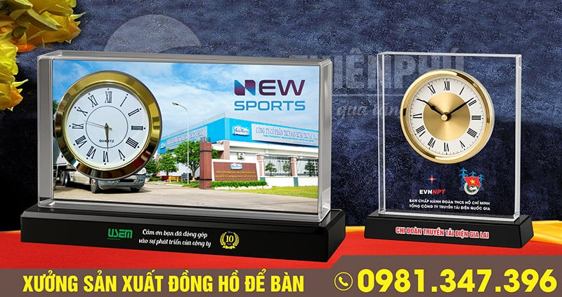 các mẫu đồng hồ pha lê để bàn 08