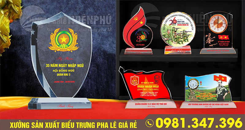 Mẫu kỷ niệm chương pha lê kỷ niệm ngày nhập ngũ