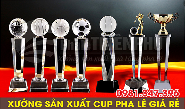 mẫu cúp pha lê thể thao