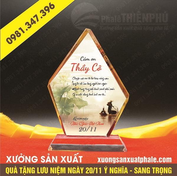 mẫu 8 quà tặng ngày 20/11