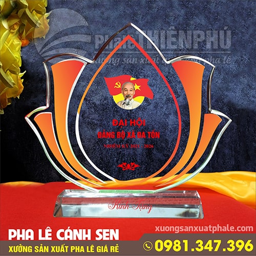 pha lê cánh sen