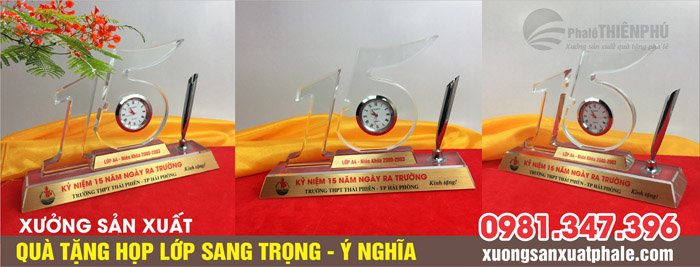 quà tặng thầy cô hình số 15 năm gắn đồng hồ