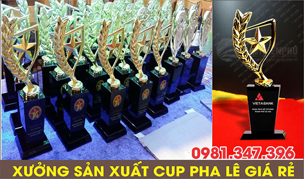 sản xuất cup pha lê đế đen