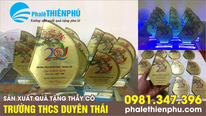 Sản xuất quà tặng họp lớp 