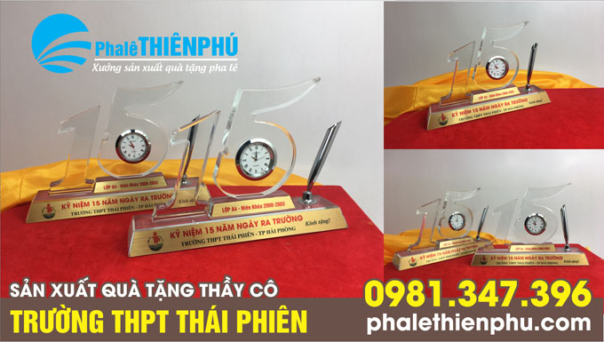 Sản xuất quà tặng họp lớp 