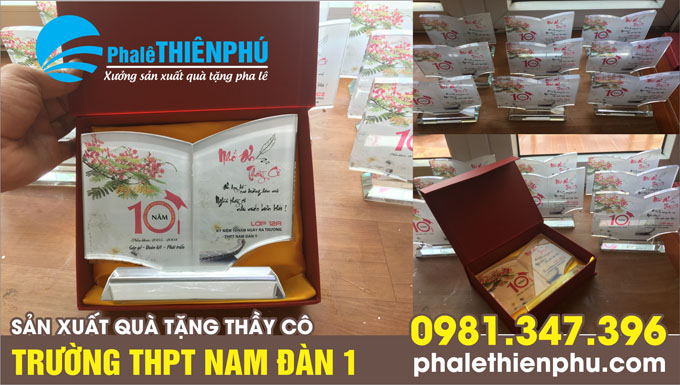 Sản xuất quà tặng họp lớp 