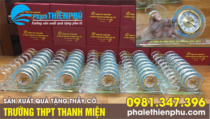 Sản xuất quà tặng họp lớp 