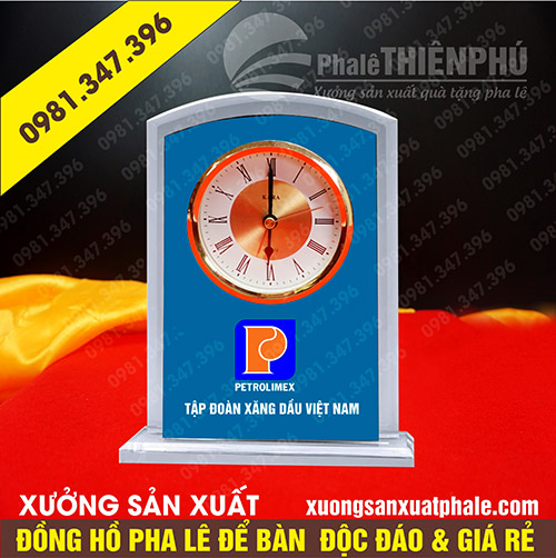 Đồng hồ pha lê để bàn 06