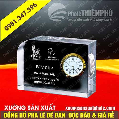 Đồng hồ pha lê để bàn 19
