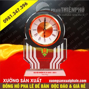 Đồng hồ pha lê để bàn 20