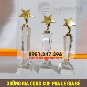 Cúp pha lê sao đồng