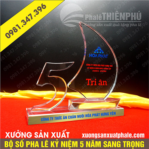 Bộ số pha lê kỷ niệm 5 năm cánh buồm
