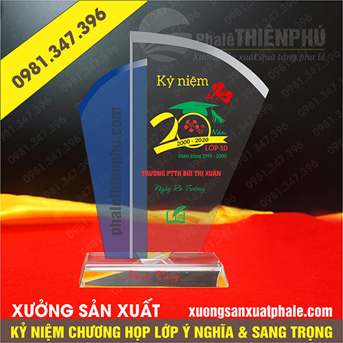Kỷ niệm chương họp lớp hình quạt đôi xanh