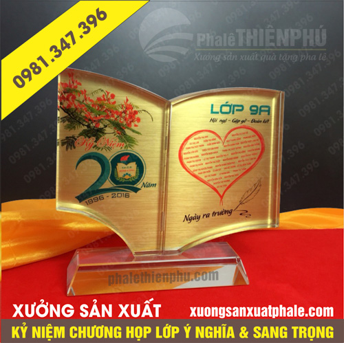Kỷ niệm chương họp lớp 13
