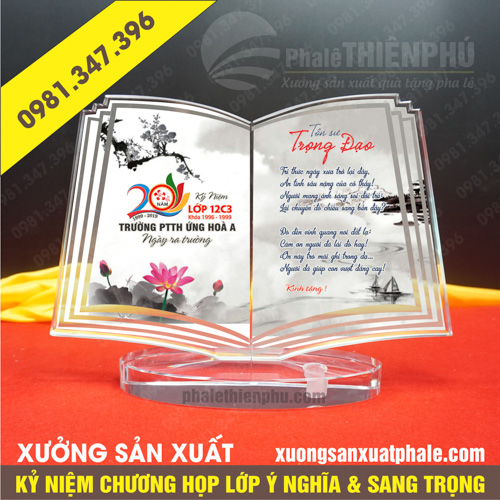 Kỷ niệm chương họp lớp 15