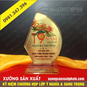 Kỷ niệm chương họp lớp 12