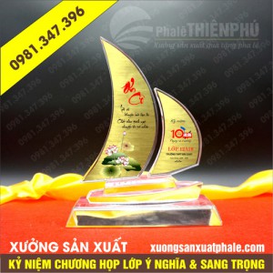 Kỷ niệm chương họp lớp 20