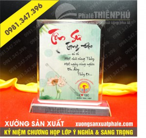 Kỷ niệm chương họp lớp 23