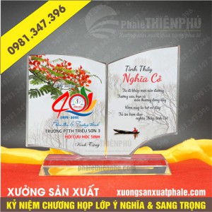 Kỷ niệm chương họp lớp 06