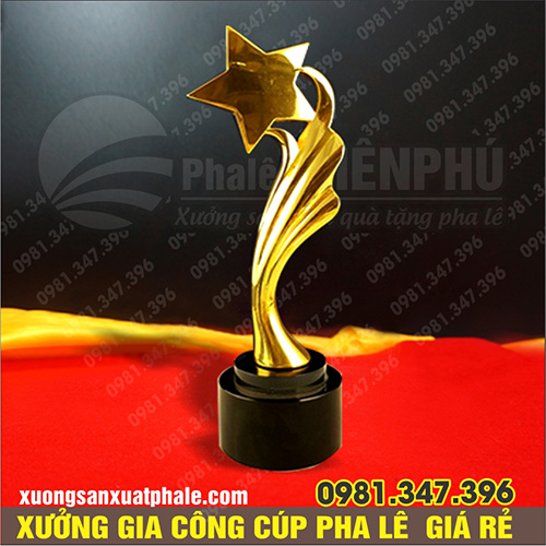 Cúp pha lê ngôi sao cao đế tròn