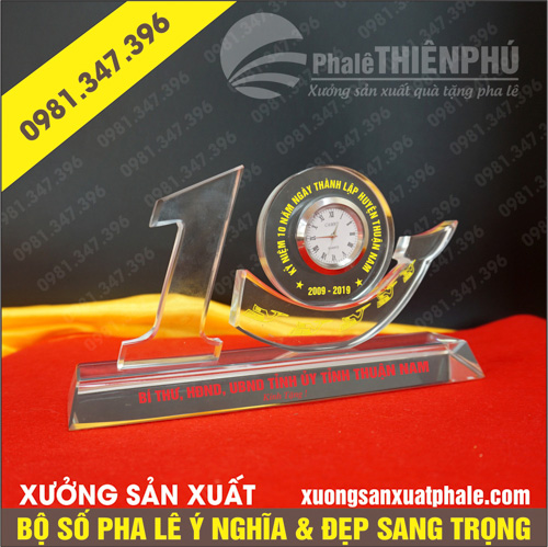 Bộ số pha lê 10 năm thành lập huyện