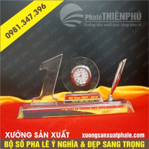 Bộ số pha lê 10 năm ra trường