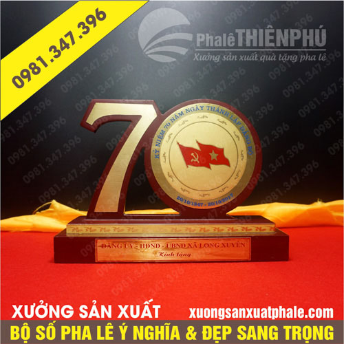 Bộ số 70 năm gỗ đồng