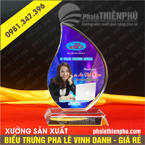 Biểu trưng pha lê vinh danh hình ngọn lửa