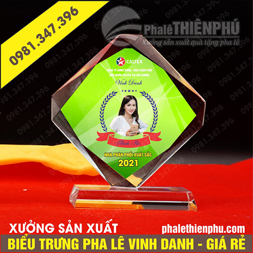 Biểu trưng pha lê vinh danh hình tứ giác