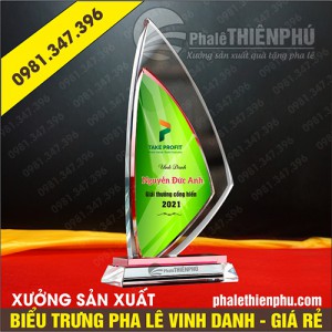 Biểu trưng pha lê vinh danh hình cánh buồm đôi